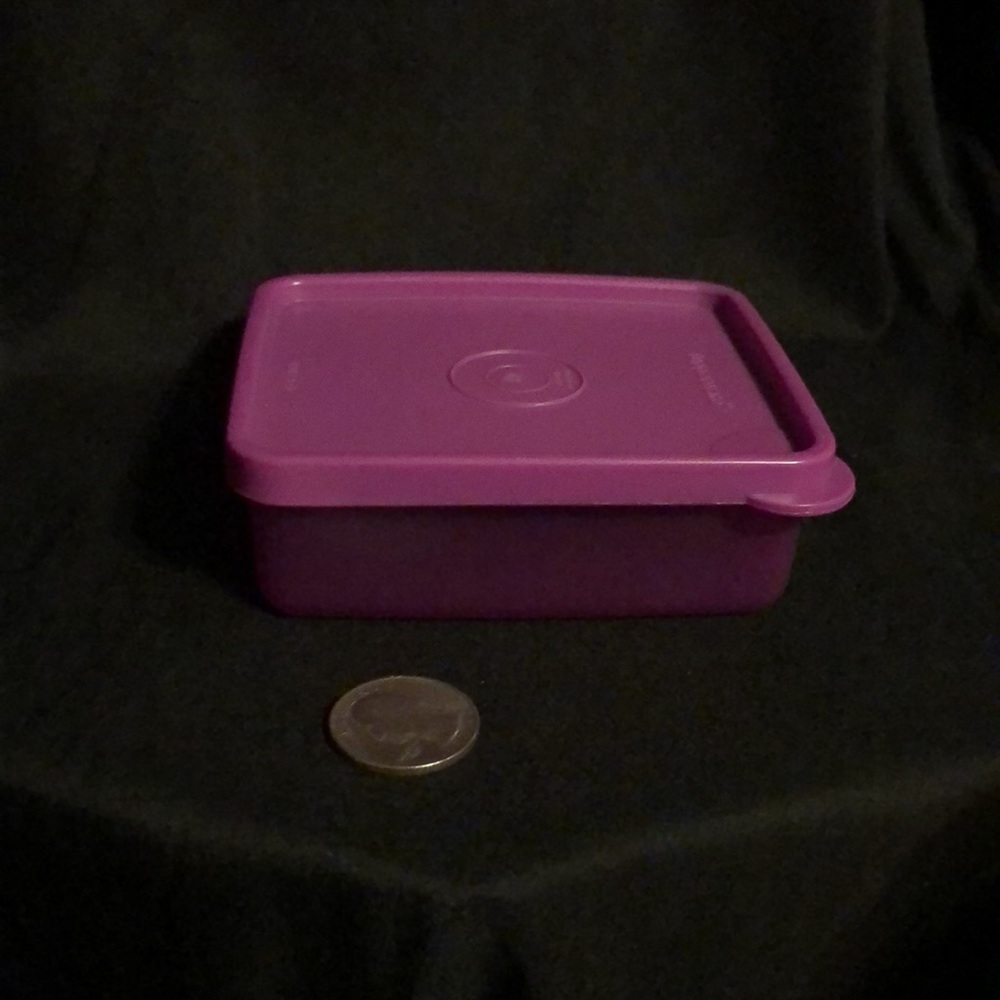 Tupperware Square Away
6oz - Picture 4 of 5